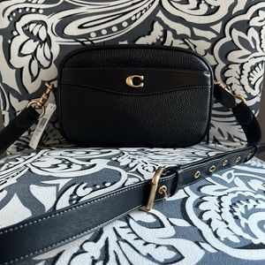 NWT Coach Soft Pebble Leather Camera Bag Black